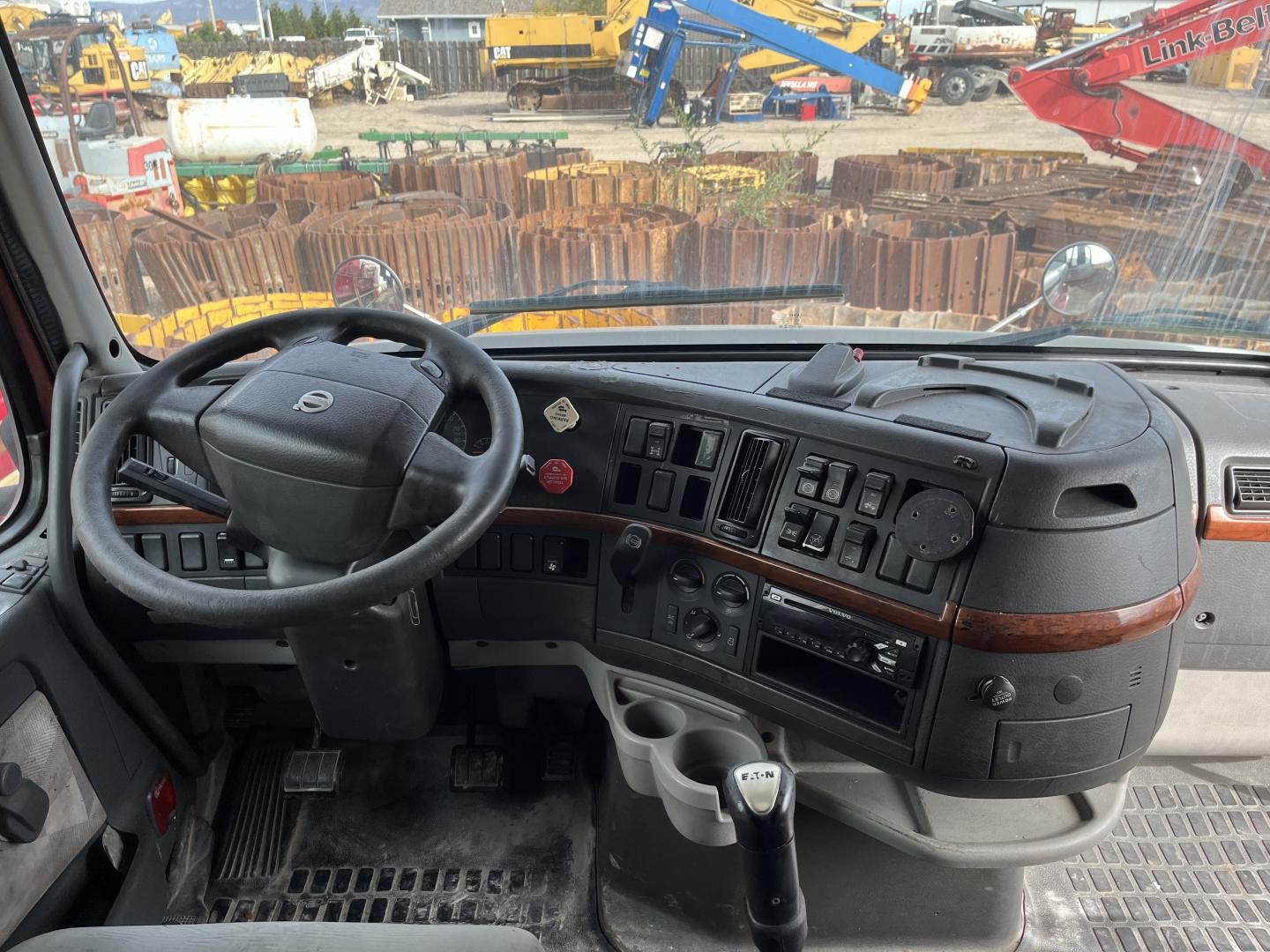 ./imagenes/INVOICE/2019/17172/TRACTOCAMION VOLVO VNL 6X4 (20).JPG